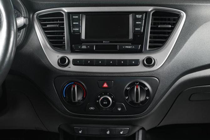Hyundai Solaris II с пробегом 2018 года, цена 1 319 000 рублей, 149700 км, седан, Автокод Объявления