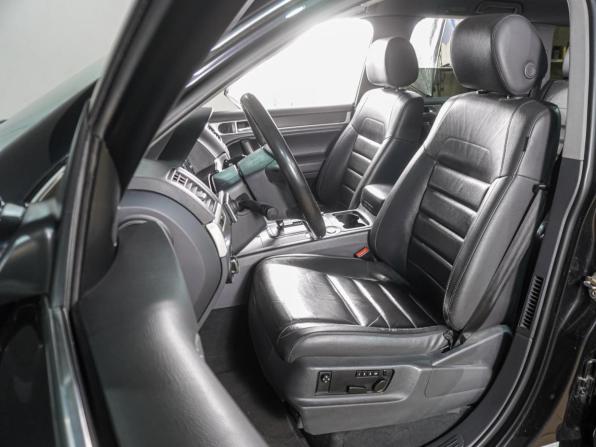 Volkswagen Touareg I Рестайлинг с пробегом 2007 года, цена 1 079 000 рублей, 204991 км, внедорожник, Автокод Объявления