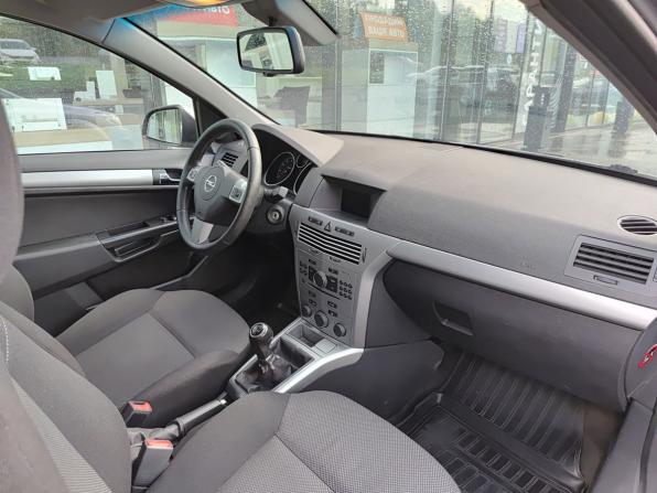 Opel Astra H Рестайлинг с пробегом 2014 года, цена 512 000 рублей, 140524 км, седан, Автокод Объявления