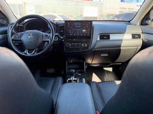 Mitsubishi Outlander III Рестайлинг 2 с пробегом 2015 года, цена 1 450 000 рублей, 227000 км, внедорожник, Автокод Объявления