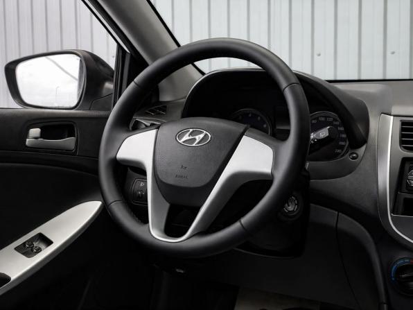 Hyundai Solaris I с пробегом 2013 года, цена 717 000 рублей, 106327 км, хэтчбек, Автокод Объявления