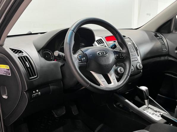 Kia Ceed I Рестайлинг с пробегом 2012 года, цена 786 000 рублей, 226100 км, хэтчбек, Автокод Объявления