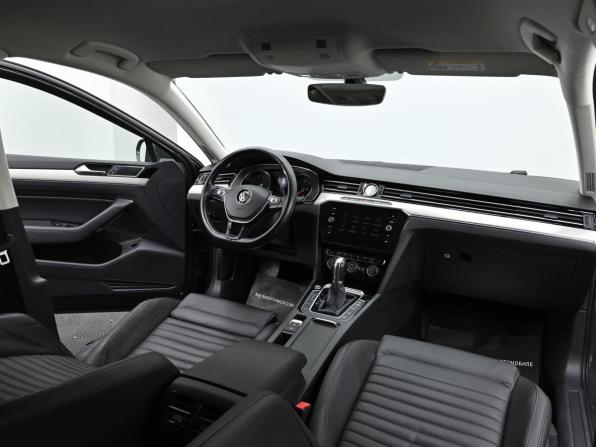 Volkswagen Passat B8 с пробегом 2017 года, цена 1 499 000 рублей, 189000 км, универсал, Автокод Объявления