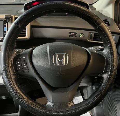 Honda Freed I Рестайлинг с пробегом 2014 года, цена 1 105 000 рублей, 229171 км, компактвэн, Автокод Объявления