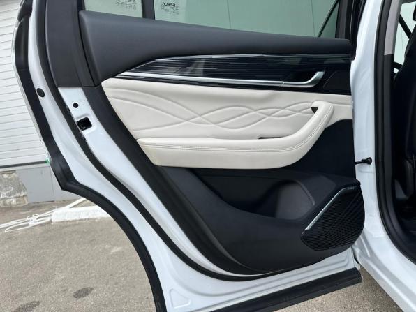 Geely Monjaro I с пробегом 2023 года, цена 2 931 000 рублей, 67902 км, внедорожник, Автокод Объявления