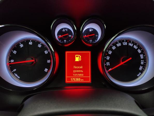 Opel Astra J Рестайлинг с пробегом 2012 года, цена 787 000 рублей, 175360 км, хэтчбек, Автокод Объявления