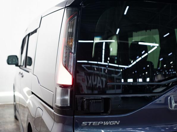 Honda Stepwgn V Рестайлинг с пробегом 2019 года, цена 2 580 000 рублей, 20500 км, минивэн, Автокод Объявления
