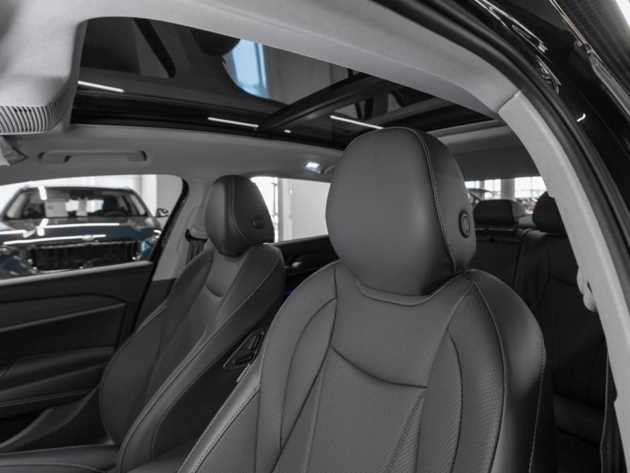 Volkswagen Passat (North America and China) Pro I Москва  - изображение 17