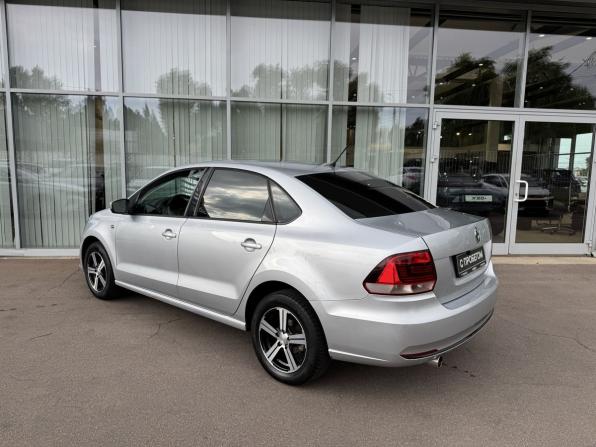 Volkswagen Polo V Рестайлинг с пробегом 2016 года, цена 1 049 000 рублей, 169425 км, седан, Автокод Объявления