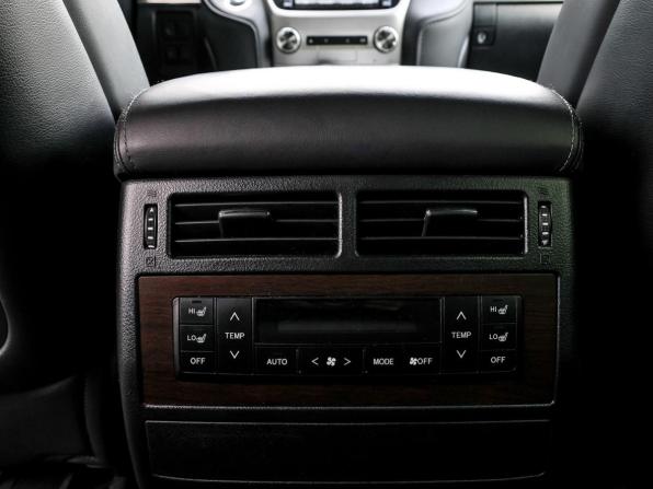 Toyota Land Cruiser 200 Series Рестайлинг 2 с пробегом 2020 года, цена 8 149 000 рублей, 124928 км, внедорожник, Автокод Объявления