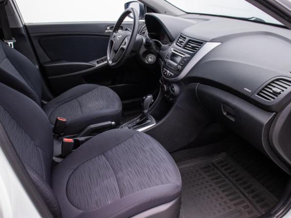 Hyundai Solaris I Рестайлинг с пробегом 2015 года, цена 950 000 рублей, 100159 км, седан, Автокод Объявления