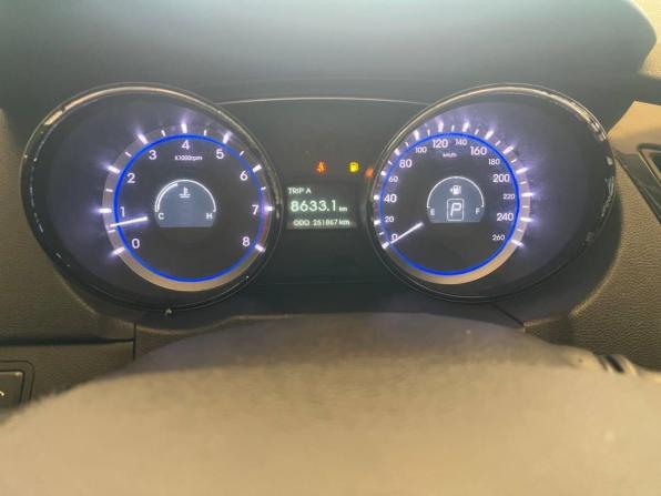 Hyundai Sonata VI (YF) с пробегом 2011 года, цена 874 000 рублей, 251716 км, седан, Автокод Объявления
