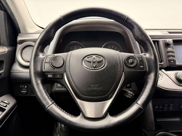 Toyota RAV4 IV (XA40) Рестайлинг с пробегом 2018 года, цена 2 561 000 рублей, 84805 км, внедорожник, Автокод Объявления