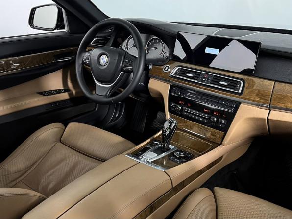 BMW 7 серии V (F01/F02/F04) с пробегом 2009 года, цена 1 470 000 рублей, 304995 км, седан, Автокод Объявления