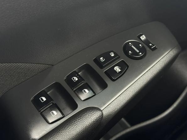 Hyundai Solaris II с пробегом 2019 года, цена 1 385 000 рублей, 125000 км, седан, Автокод Объявления