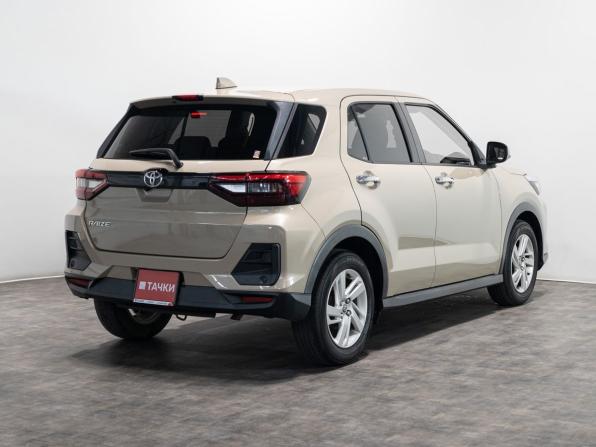 Toyota Raize I с пробегом 2021 года, цена 1 650 000 рублей, 44695 км, внедорожник, Автокод Объявления