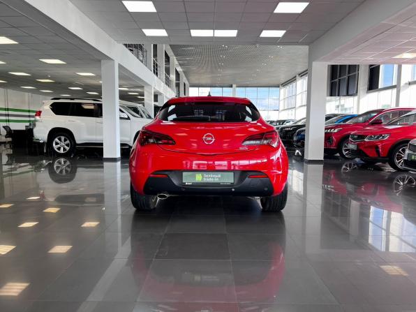 Opel Astra J Рестайлинг с пробегом 2014 года, цена 1 095 000 рублей, 129014 км, хэтчбек, Автокод Объявления