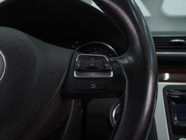 Volkswagen Passat B7 с пробегом 2012 года, цена 1 272 000 рублей, 277963 км, седан, Автокод Объявления