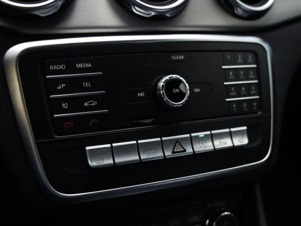 Mercedes-Benz GLA I (X156) Рестайлинг с пробегом 2018 года, цена 2 399 000 рублей, 76949 км, внедорожник, Автокод Объявления