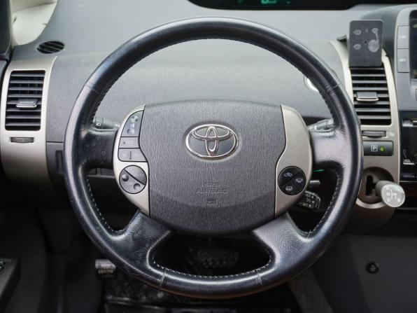 Toyota Prius II Рестайлинг (XW20) с пробегом 2008 года, цена 625 000 рублей, 281246 км, лифтбек, Автокод Объявления