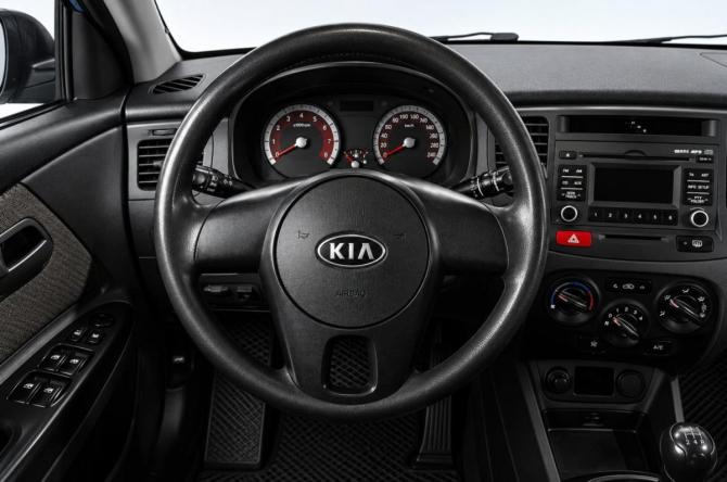 Kia Rio II Рестайлинг с пробегом 2010 года, цена 589 000 рублей, 230000 км, седан, Автокод Объявления