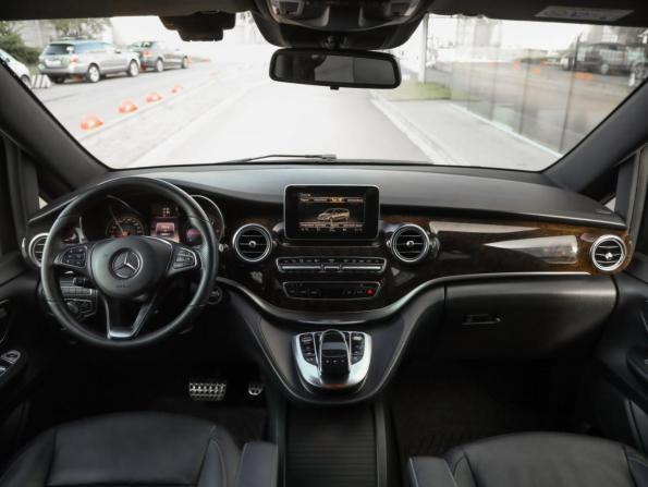 Mercedes-Benz V-Класс III (W447) Рестайлинг с пробегом 2019 года, цена 3 775 000 рублей, 198928 км, минивэн, Автокод Объявления