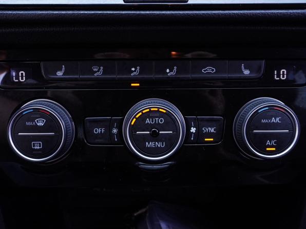 Volkswagen Taos I с пробегом 2021 года, цена 2 450 000 рублей, 61595 км, внедорожник, Автокод Объявления