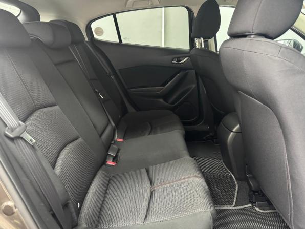 Mazda Axela III Рестайлинг с пробегом 2016 года, цена 1 265 000 рублей, 53130 км, хэтчбек, Автокод Объявления