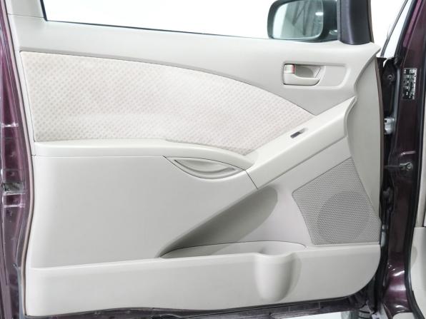 Toyota ISis I с пробегом 2004 года, цена 765 000 рублей, 129915 км, компактвэн, Автокод Объявления