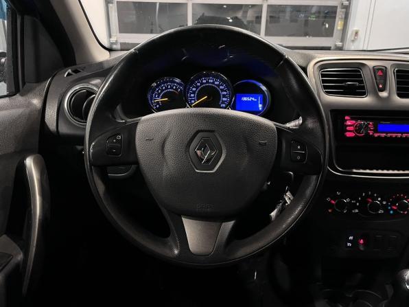 Renault Sandero II с пробегом 2015 года, цена 835 000 рублей, 136523 км, хэтчбек, Автокод Объявления