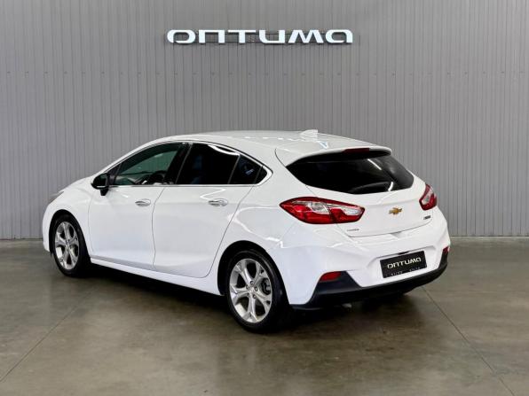 Chevrolet Cruze II с пробегом 2017 года, цена 897 000 рублей, 347202 км, хэтчбек, Автокод Объявления
