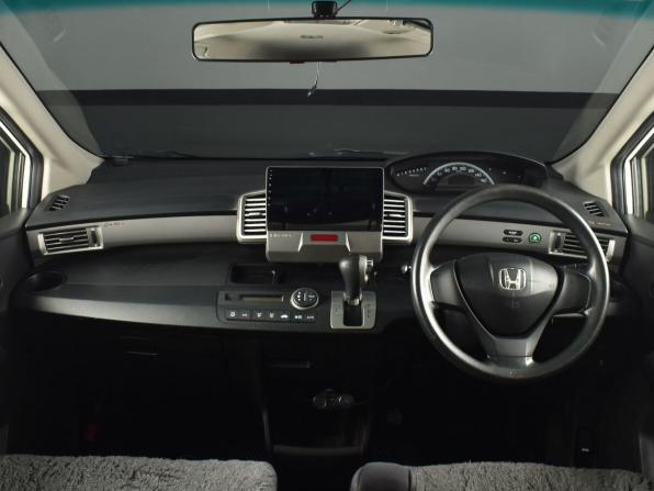 Honda Freed I Рестайлинг с пробегом 2012 года, цена 1 254 997 рублей, 126841 км, компактвэн, Автокод Объявления