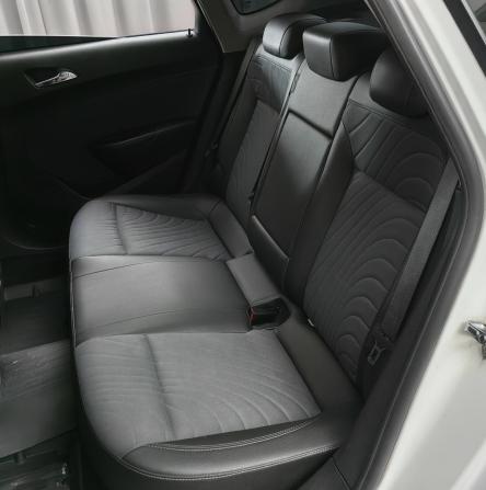 Opel Astra J Рестайлинг с пробегом 2013 года, цена 585 000 рублей, 298000 км, седан, Автокод Объявления