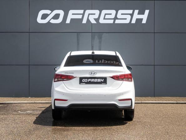 Hyundai Solaris II с пробегом 2018 года, цена 1 770 000 рублей, 7523 км, седан, Автокод Объявления