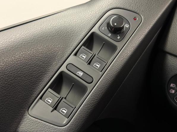 Volkswagen Tiguan I Рестайлинг с пробегом 2012 года, цена 825 000 рублей, 229963 км, внедорожник, Автокод Объявления