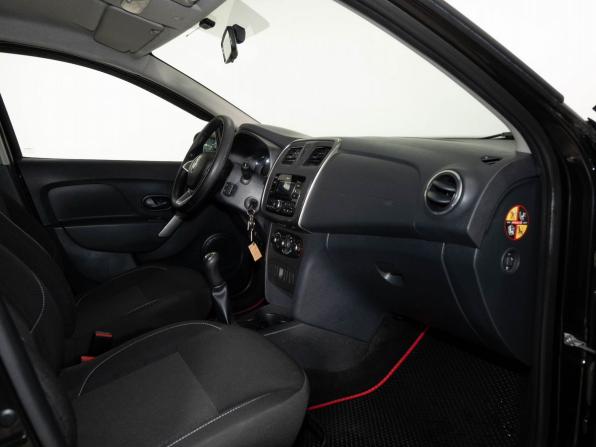 Renault Logan II Рестайлинг с пробегом 2019 года, цена 998 000 рублей, 98000 км, седан, Автокод Объявления