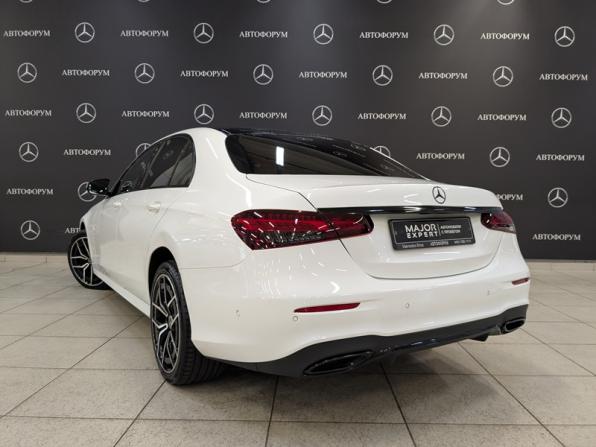 Mercedes-Benz E-Класс V (W213 S213 C238) Рестайлинг с пробегом 2021 года, цена 4 350 000 рублей, 70800 км, седан, Автокод Объявления