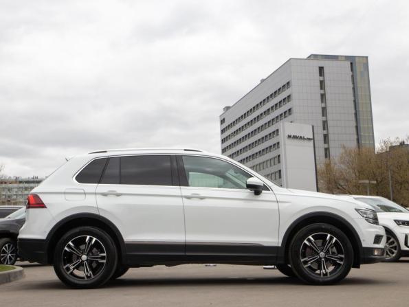 Volkswagen Tiguan II с пробегом 2018 года, цена 2 698 000 рублей, 93400 км, внедорожник, Автокод Объявления