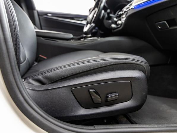 BMW 5 серии VII (G30/G31/G38) с пробегом 2017 года, цена 3 498 000 рублей, 66256 км, седан, Автокод Объявления