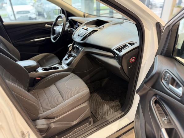 Ford Kuga II с пробегом 2015 года, цена 1 060 000 рублей, 230371 км, внедорожник, Автокод Объявления