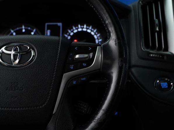 Toyota Land Cruiser 200 Series Рестайлинг 2 с пробегом 2017 года, цена 4 900 999 рублей, 217315 км, внедорожник, Автокод Объявления