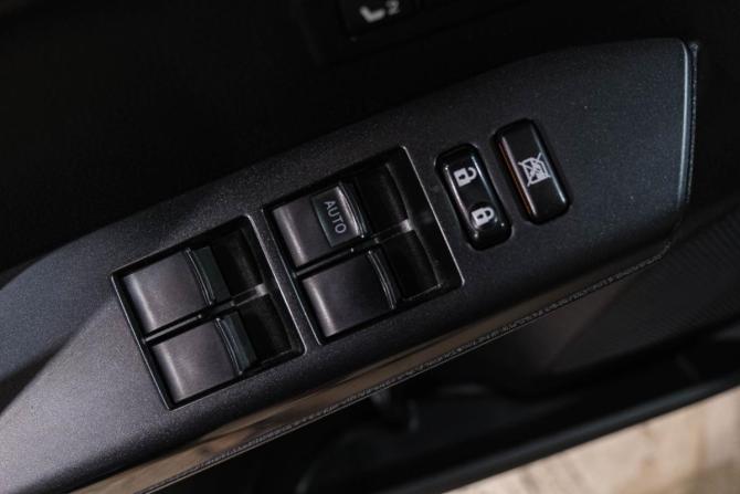 Toyota RAV4 IV (XA40) Рестайлинг с пробегом 2016 года, цена 2 999 000 рублей, 85400 км, внедорожник, Автокод Объявления