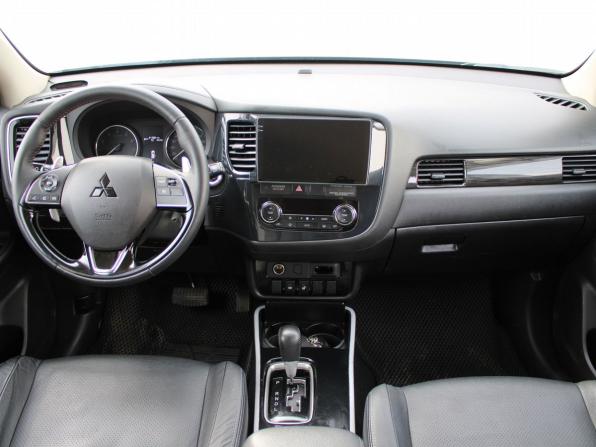 Mitsubishi Outlander III Рестайлинг 2 с пробегом 2018 года, цена 2 179 000 рублей, 138698 км, внедорожник, Автокод Объявления