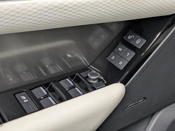 Land Rover Range Rover Velar I с пробегом 2017 года, цена 3 350 000 рублей, 123026 км, внедорожник, Автокод Объявления