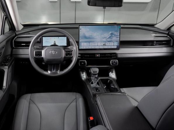 Toyota RAV4 VI (XA60) с пробегом 2026 года, цена 4 400 000 рублей, 45 км, внедорожник, Автокод Объявления