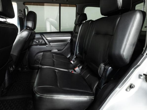 Mitsubishi Pajero IV с пробегом 2011 года, цена 1 404 777 рублей, 299207 км, внедорожник, Автокод Объявления