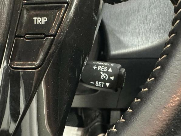 Toyota Prius Alpha I (ZVW40/41) Рестайлинг с пробегом 2017 года, цена 1 690 000 рублей, 108606 км, универсал, Автокод Объявления