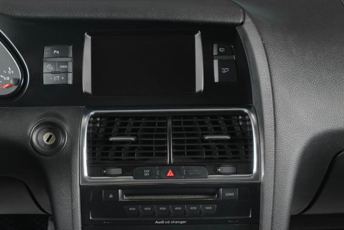 Audi Q7 I (4L) с пробегом 2006 года, цена 1 329 000 рублей, 307000 км, внедорожник, Автокод Объявления