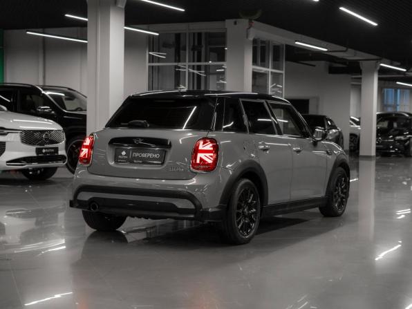 Mini Hatch III (F55/F56) Рестайлинг 2 с пробегом 2021 года, цена 2 500 000 рублей, 56427 км, хэтчбек, Автокод Объявления
