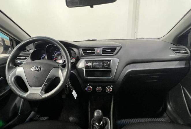 Kia Rio III Рестайлинг с пробегом 2015 года, цена 820 000 рублей, 110343 км, седан, Автокод Объявления
